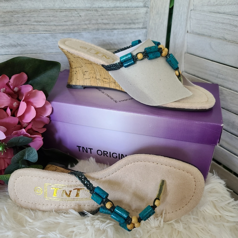 NIB TNT Wedge Turquoise Beaded Sandals